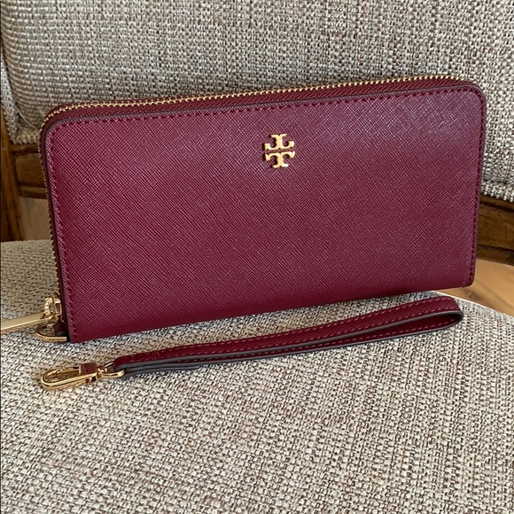 Tory Burch Bags Tory Burch Emerson Wristlet Zip Continental
